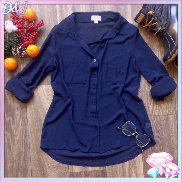 The Arte Tops - 💎✨ Navy Button Down
